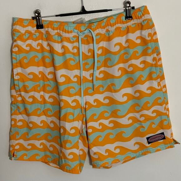 Vineyard Vines Men's Chappy Swim Trunks size medium - Picture 1 of 4